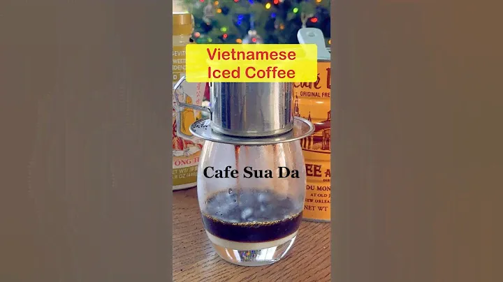 How to make Vietnamese iced coffee or cafe sua da the traditional way #vietnamese #coffee